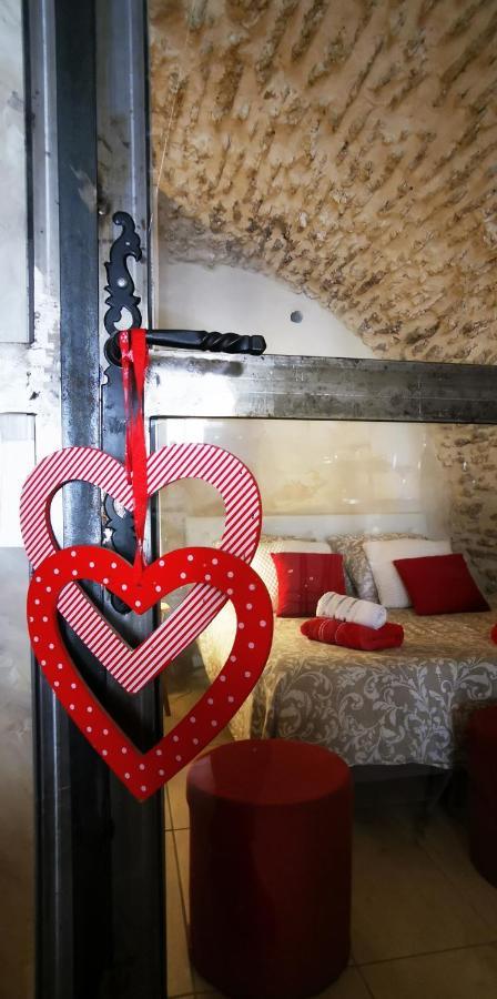 Chambre D Hote De Charme Avec Plein D Authenticite Du 13 Eme Siecle Châteauneuf-du-Pape 외부 사진